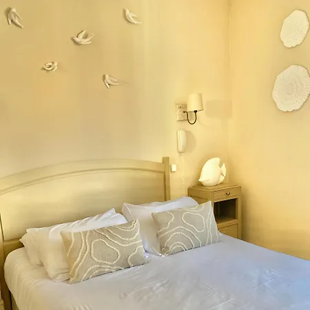 Maison Richet מלון 2*