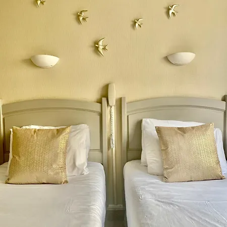 里歇家庭旅馆 2* 莱萨布勒-多洛讷