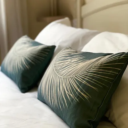 ホテル メゾン リシェ レ・サ​​ーブル・ドロンヌ