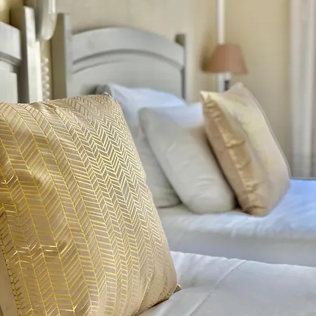 メゾン リシェ レ・サ​​ーブル・ドロンヌ